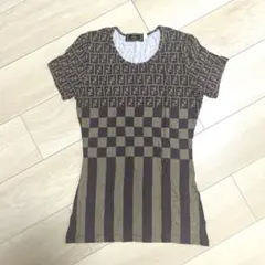FENDI フェンディ　レディース　トップス　tシャツ　半袖　ブランドのサムネイル