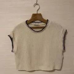 ZARA ホワイト ニットベスト クロップド丈