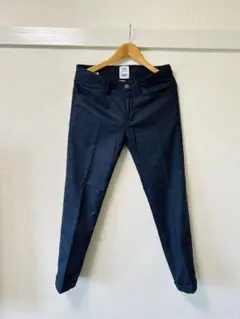 PT05のスリムパンツ