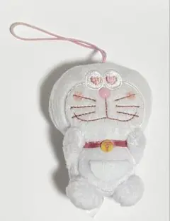 ドラえもん　ぬいぐるみ　キーホルダー　白いドラえもん