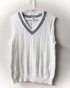 UNIQLO ホワイト ニットベスト Sのサムネイル