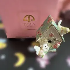 東京銀座PICAIS 小鳥の家
