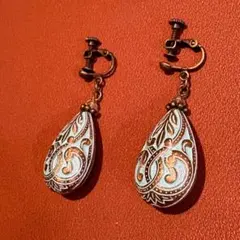 ハンドメイド ビンテージ風 ドロップ型 イヤリング