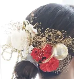 髪飾り　リボン　花　赤　白　金