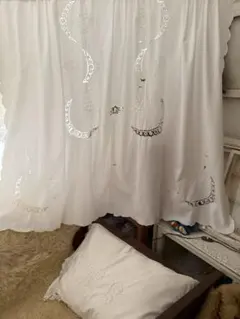 フランスアンティークஐ⋆*ホワイト花柄刺繍の大人可愛いカーテンA
