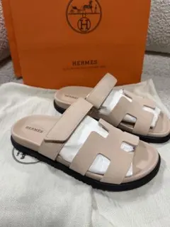 HERMES サンダル ベージュのサムネイル