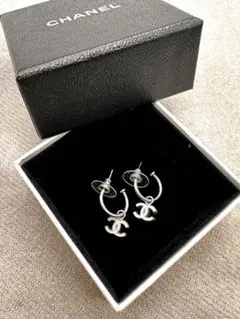 値下げ【CHANEL】シャネル ピアス 片耳 ココマーク ブルー 01P刻印あり 値下げ【CHANEL】シャネル ピアス 片耳 ココマーク ブルー 01P刻印あり