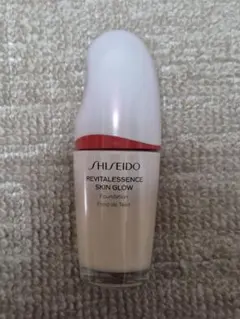 SHISEIDO エッセンススキングロウ　ファンデーション 160