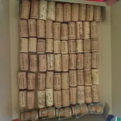 ワインコルク　65個セット　ぞうさん、みつばち入り　ワイヤー付き有　工作　DIY