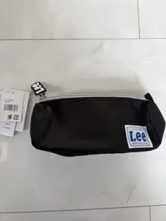 早い者勝ちです！新品未使用、タグ付きLee マルチポーチカラー:ブラック　正規品