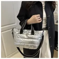 斜め掛けキルティングバック シルバー 2way ショルダー　キラキラ　アクセント