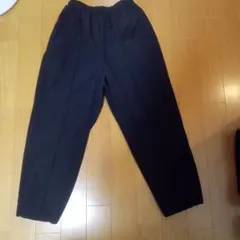 ファミリーマート　黒ジョガーパンツ