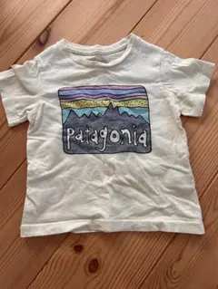 Patagonia クリーム色 Tシャツ 6-12M