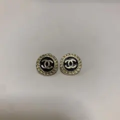 CHANEL ノベルティ ピアス