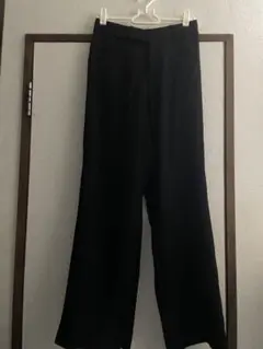 22OCTOBREブラックストレートパンツ