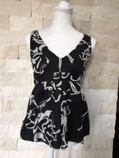 セオリー　トップス ベストのサムネイル