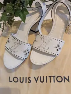 LOUIS VUITTON パンチングレザー サンダル ホワイトのサムネイル