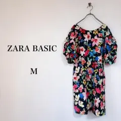 ZARA BASIC（M）花柄ワンピース　パフスリーブ　ブラック　美シルエットのサムネイル