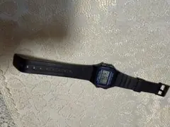 CASIO F-105 デジタル腕時計