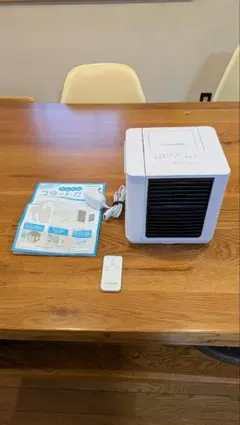美品 ここひえ　R7 コンパクト冷風機 ホワイト/グレー リモコン付のサムネイル