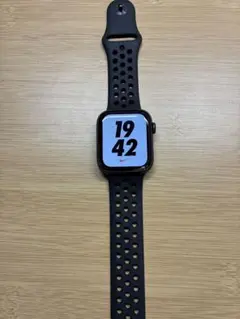 Apple Watch SE 44mm ナイキスポーツバンド 画面ひびあり