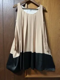 【美品】soeur7ノースリーブプリーツワンピースベージュブラックMサイズ日本製のサムネイル