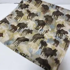 110×47ｃｍ　USAコットン　ヘラジカの プリント生地　B品　　綿