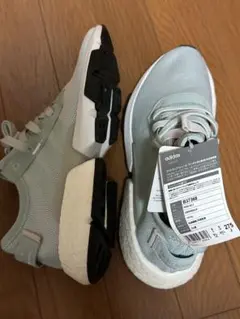 最終値下げ【箱無し】adidas スニーカー B37368 275 着払い