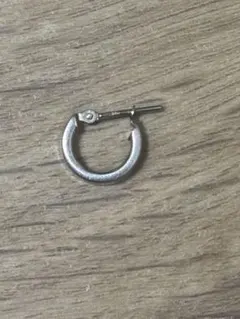 ピアス 片耳