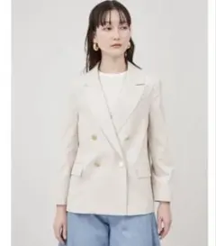 ミラウォーエン　金釦ダブルブレストコンパクトジャケット　アイボリー