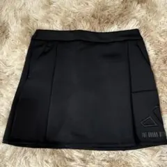 新品タグ付きadidasスカート