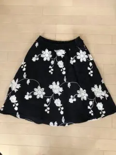 花柄刺繍フレアースカート Lサイズ