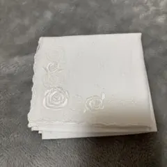結婚式 白ハンカチ バラ柄