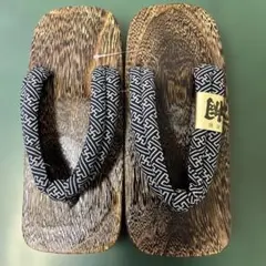 男性用 木製高級桐下駄 ダークブラウン 和風柄