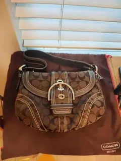 C*a様 美品✨️ コーチ ワンショルダーバッグ ソーホー シグネチャー ダーク