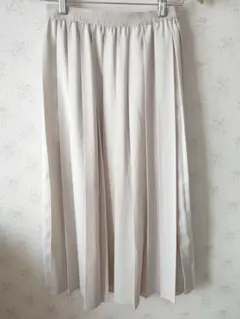 ☆UNIQLO ユニクロ アシンメトリープリーツスカート ナチュラル S☆