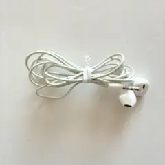 イヤホン EarPods with 3.5mm Headphone Plug