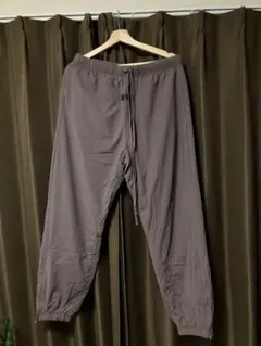 【特価】fear of god essentials ナイロントラックパンツ