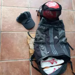 アディダス　黒　サッカーボールバッグ＆アディダス　黒　キャップ　フリーサイズ