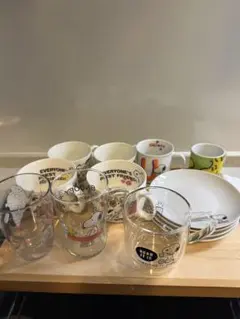 SNOOPY食器13点セット　カップ，グラス，お皿