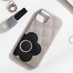 新品 マリークワント スマホケースiPhone15 ケース グレージュ かわいい