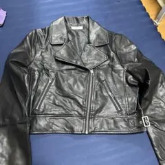ブラックレザークロップドジャケット