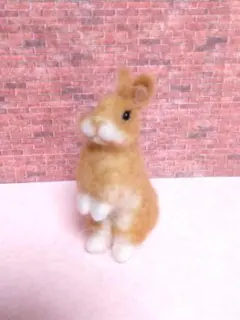 うさぎミニミニサイズ　感謝品　羊毛フェルト　ワイヤー入　ミニチュア