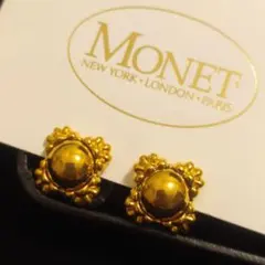 MONET　モネ　ピアス　ゴールド丸い　四角い　花　小ぶり　ヴィンテージ