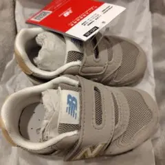 【新品未使用・タグ付き】New Balance 373 グレー スニーカー