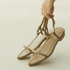 【メヌエ】ベージュストラップサンダルのサムネイル