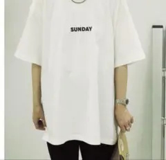 新品未使用 journal standard luxe SUNDAYロゴTシャツのサムネイル