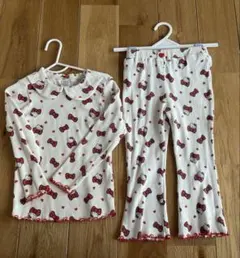 ハローキティ　セットアップ