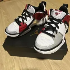 Item thumbnail for item 77fb13ec-7df3-4485-aaba-262f373f94c8