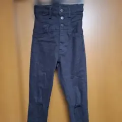 ハイウエストスキニーデニム　黒　ダメージスキニー　ブラックデニム　細め　エモダ